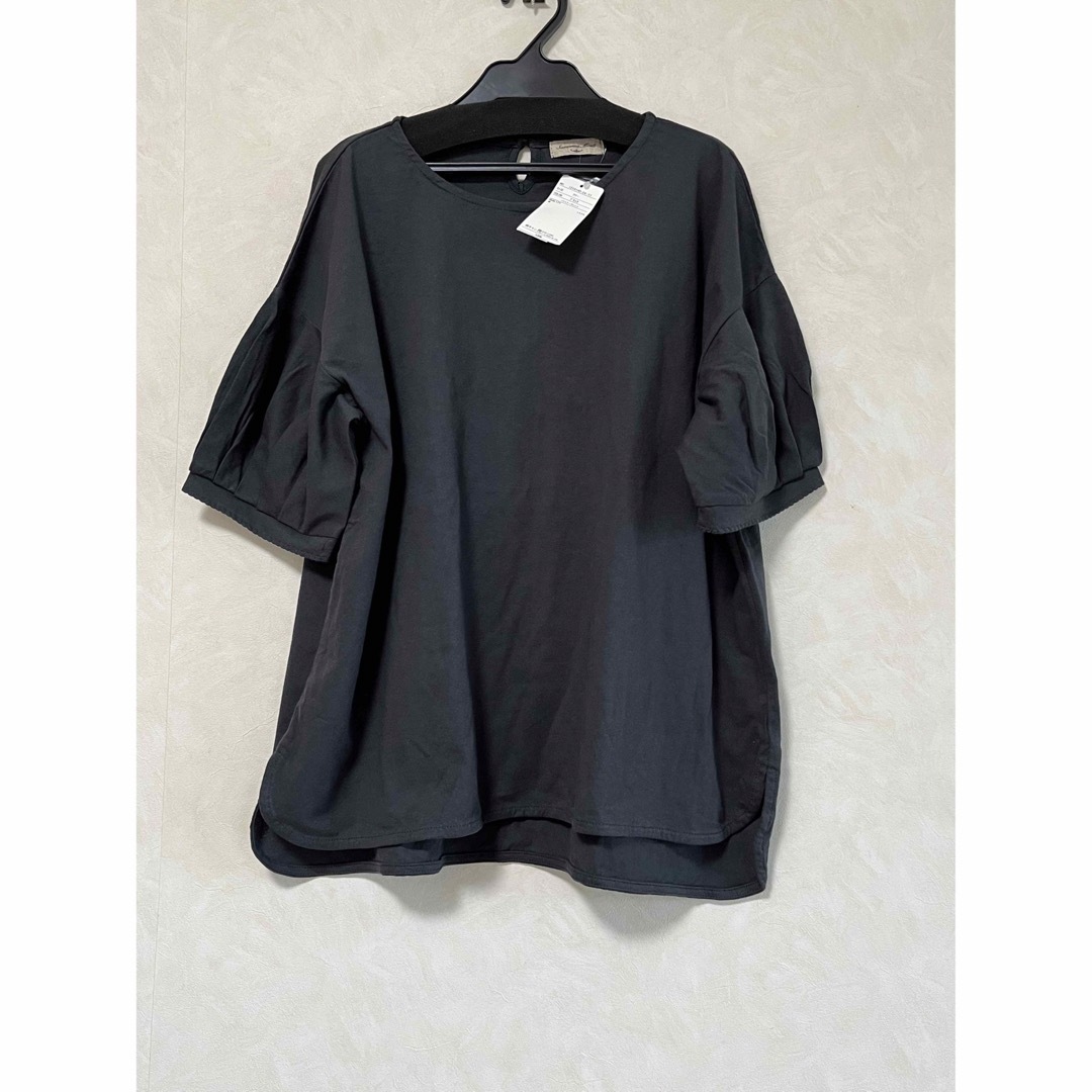SM2(サマンサモスモス)の新品タグ付きsm2 パフスリーブTシャツ　ブラック　 レディースのトップス(Tシャツ(半袖/袖なし))の商品写真