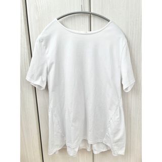 ジーユー(GU)のバックフレアTシャツ　白　ホワイト(Tシャツ(半袖/袖なし))