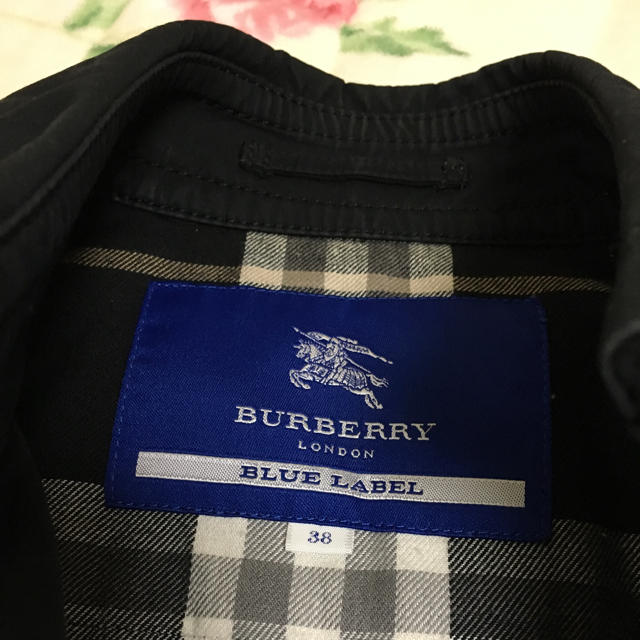 BURBERRY(バーバリー)のバーバリー ブルーレーベル トレンチコート ブラック レディースのジャケット/アウター(トレンチコート)の商品写真