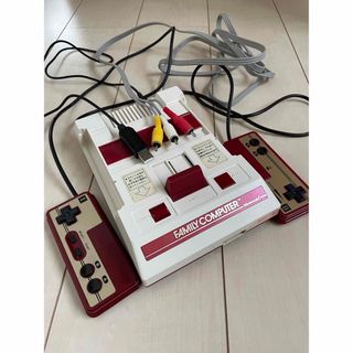 ファミリーコンピュータ(ファミリーコンピュータ)のファミコン本体 AV化改造 付属品有り　USB電源(家庭用ゲーム機本体)