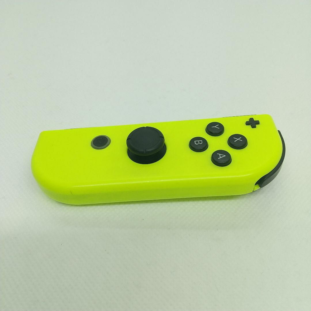 Nintendo Switch(ニンテンドースイッチ)の【大人気】②Switch ジョイコン　ネオンイエロー　右のみ(R) 任天堂純正品 エンタメ/ホビーのゲームソフト/ゲーム機本体(家庭用ゲーム機本体)の商品写真