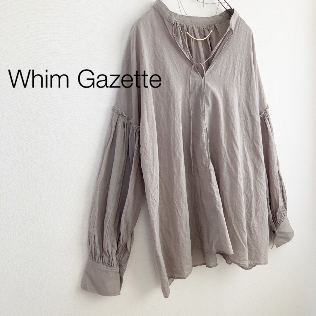 Whim Gazette(ウィムガゼット)の★ウィムガゼット★コットンローンギャザーVネックプルオーバーブラウス レディースのトップス(シャツ/ブラウス(長袖/七分))の商品写真