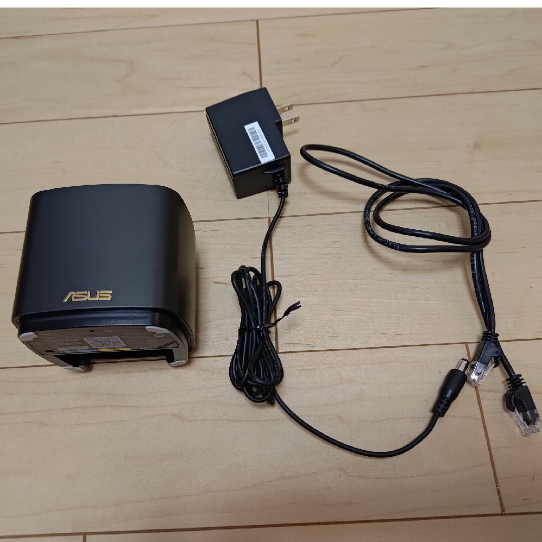 ASUS(エイスース)のASUS XD4R ブラック　AX1800 Wifiルーター　zenwifi スマホ/家電/カメラのPC/タブレット(PC周辺機器)の商品写真
