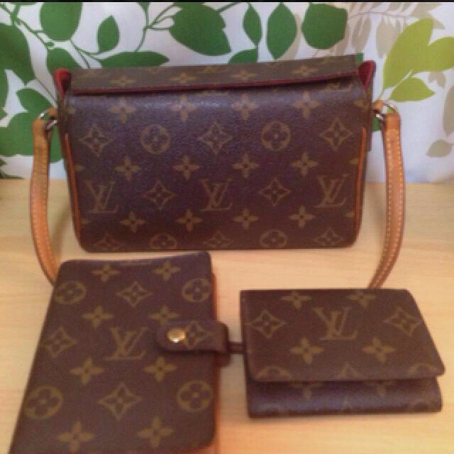 LOUIS VUITTON - ルイヴィトン バッグ