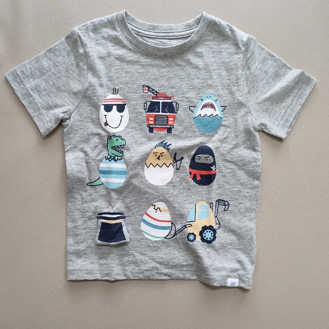 GAP Kids(ギャップキッズ)のGAP 105cm Tシャツ たまご キッズ/ベビー/マタニティのキッズ服男の子用(90cm~)(Tシャツ/カットソー)の商品写真