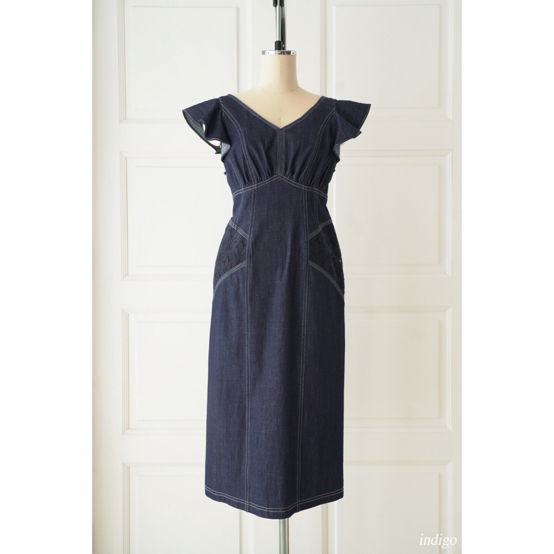 Herlipto Ruffled Shoulder DenimMidiDress