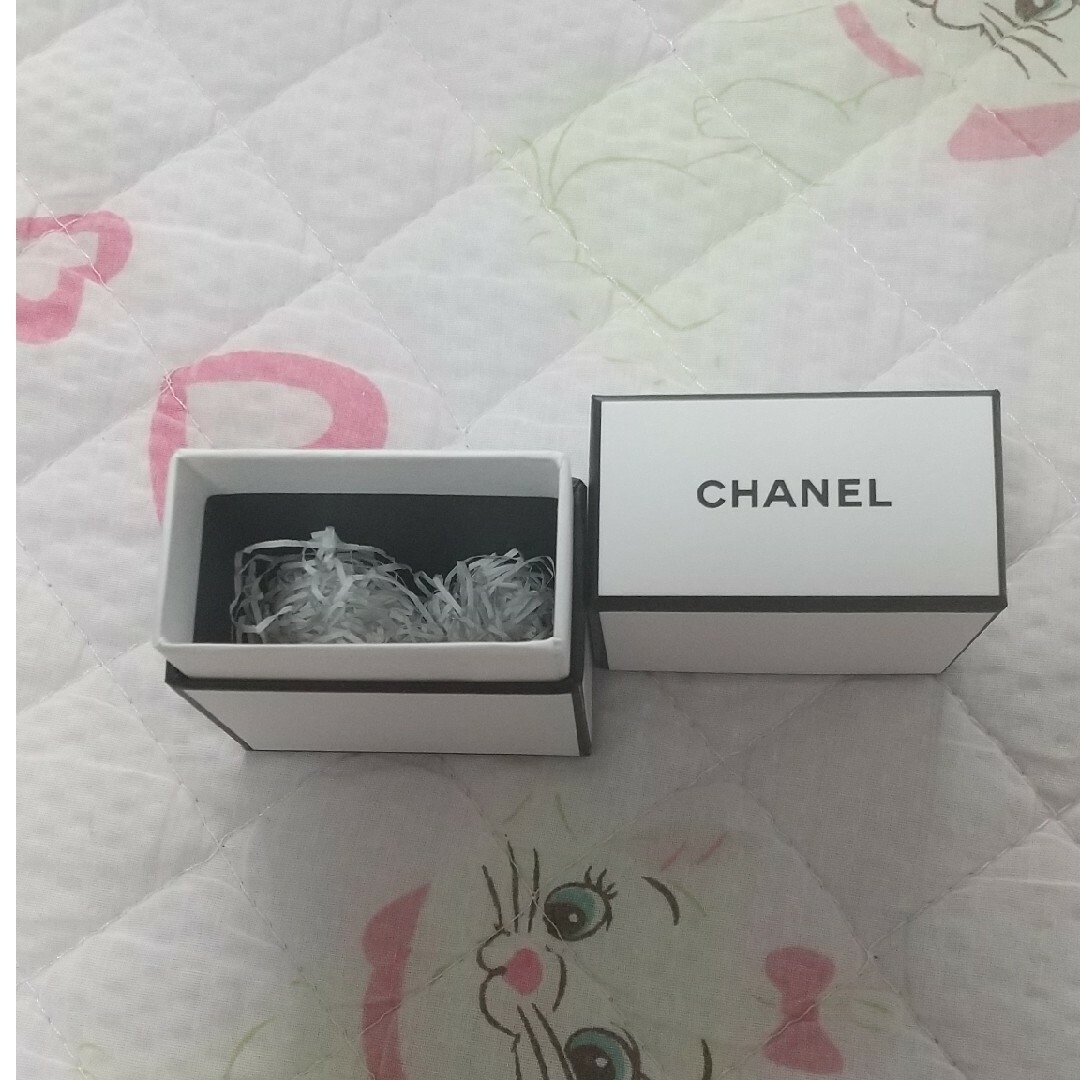 CHANEL(シャネル)のシャネル リップ 空箱 レディースのバッグ(ショップ袋)の商品写真