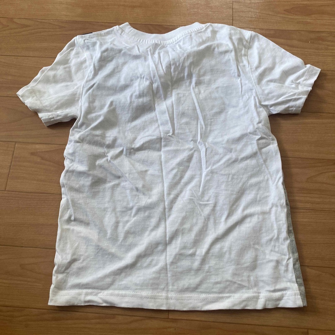 未使用　120cm 半袖 Tシャツ キッズ/ベビー/マタニティのキッズ服男の子用(90cm~)(Tシャツ/カットソー)の商品写真