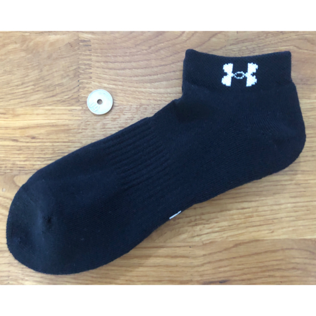 UNDER ARMOUR(アンダーアーマー)の新品アンダーアーマーUNDER ARMOUR メンズソックス4足セット802黒 メンズのレッグウェア(ソックス)の商品写真