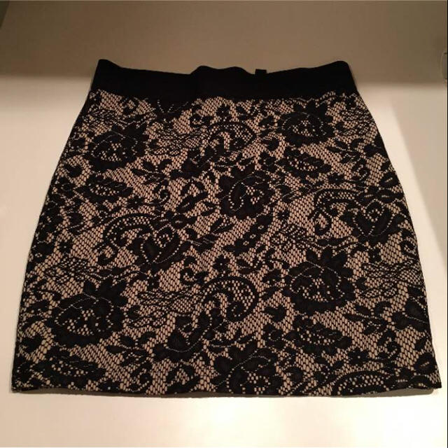H&M(エイチアンドエム)の【送料込み】H&M タイトスカート レディースのスカート(ミニスカート)の商品写真