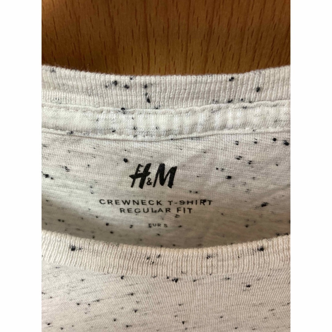 H&M(エイチアンドエム)のTシャツ メンズのトップス(シャツ)の商品写真