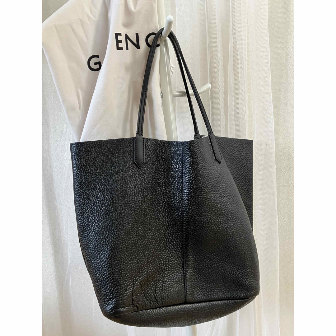 GIVENCHY(ジバンシィ)のGIVENCHYレザートート レディースのバッグ(トートバッグ)の商品写真