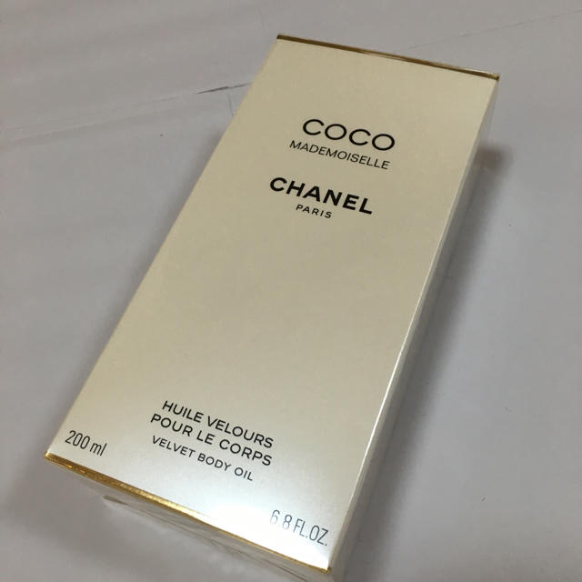 CHANEL(シャネル)の新品未開封♡CHANELココマドモアゼル♡ボディオイル コスメ/美容のボディケア(ボディオイル)の商品写真