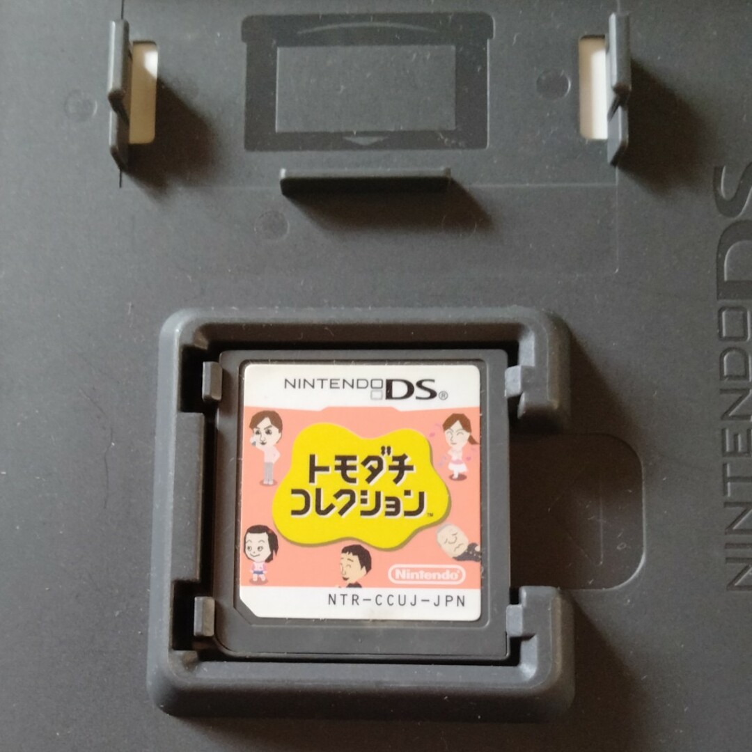 ニンテンドーDS(ニンテンドーDS)のトモダチコレクション DS エンタメ/ホビーのゲームソフト/ゲーム機本体(その他)の商品写真