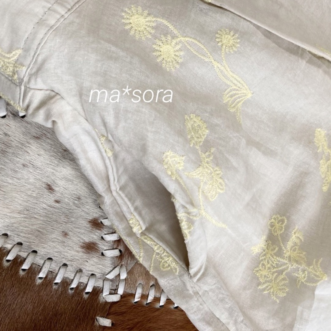 Lochie(ロキエ)のフラワー 刺繍 アシンメトリー スカート レディースのスカート(ひざ丈スカート)の商品写真
