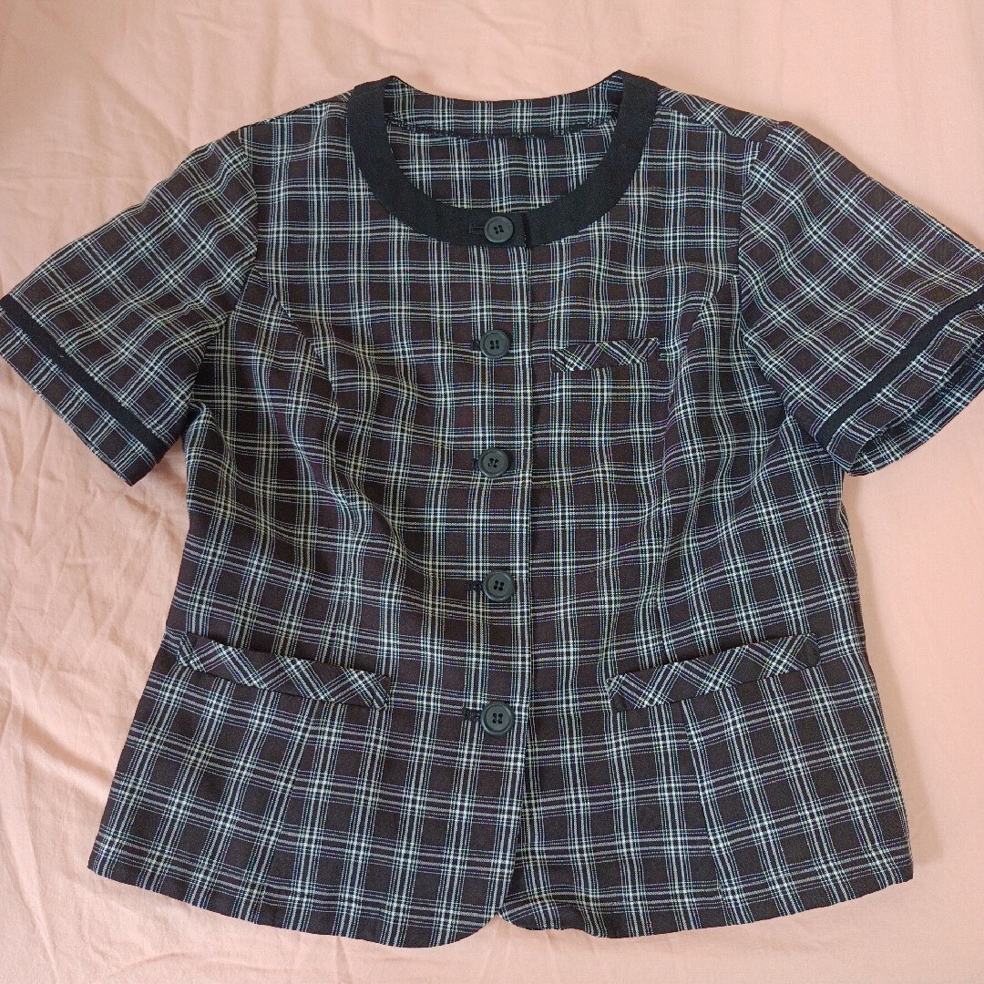 オーバーブラウス　事務服　半袖１１号 レディースのトップス(シャツ/ブラウス(半袖/袖なし))の商品写真