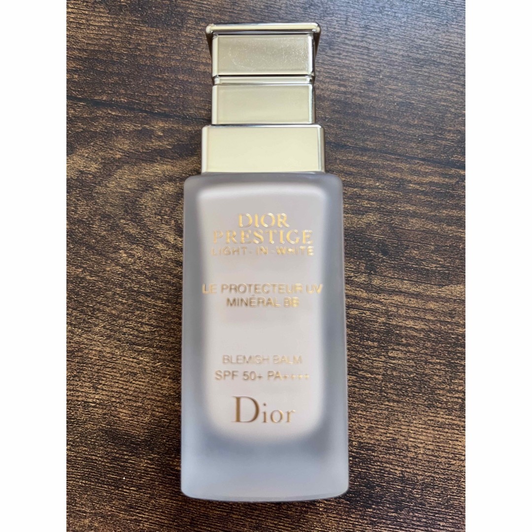 Dior(ディオール)のDIORプレステージホワイトプロテクターUVミネラルBB /00 コスメ/美容のベースメイク/化粧品(BBクリーム)の商品写真