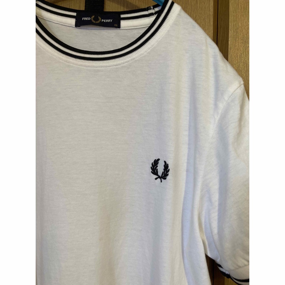 FRED PERRY(フレッドペリー)のFRED PERRY フレッドペリー　Tシャツ　xs レディースのトップス(Tシャツ(半袖/袖なし))の商品写真