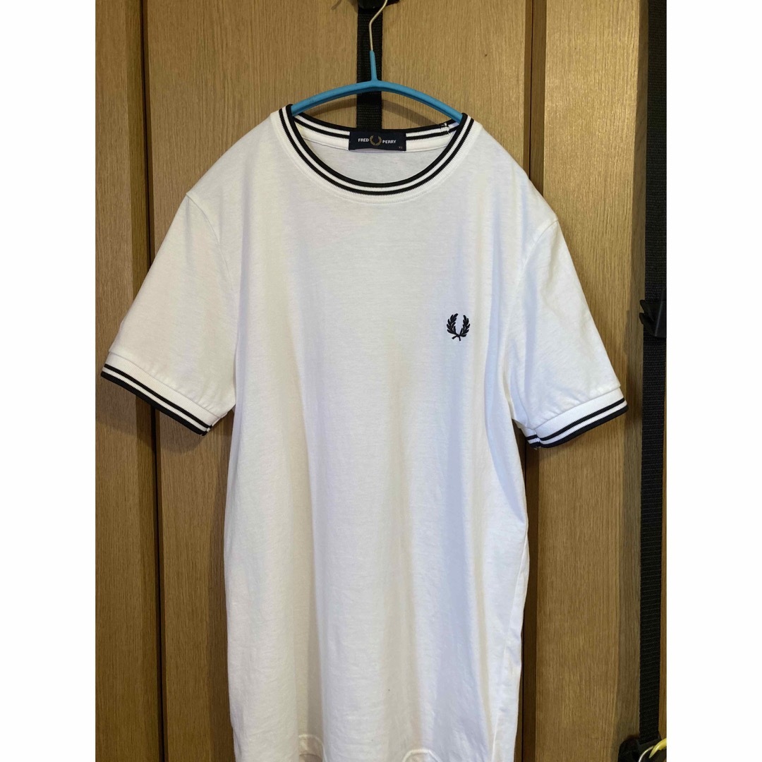 FRED PERRY(フレッドペリー)のFRED PERRY フレッドペリー　Tシャツ　xs レディースのトップス(Tシャツ(半袖/袖なし))の商品写真