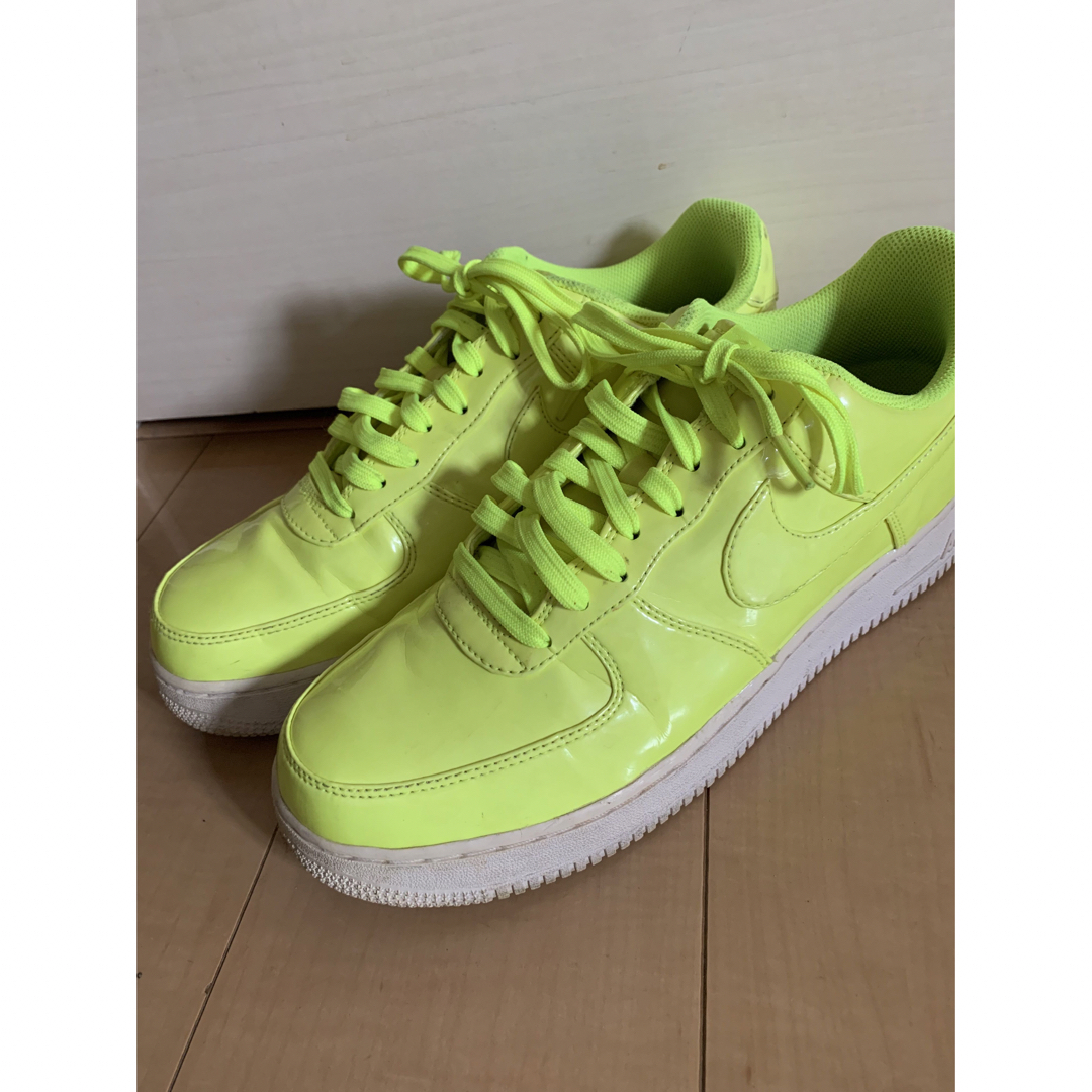 NIKE - ナイキ エアフォース 1 NIKE Air Force1ボルト蛍光 NIKE - ナイキ エアフォース 1 NIKE Air Force1ボルト蛍光
