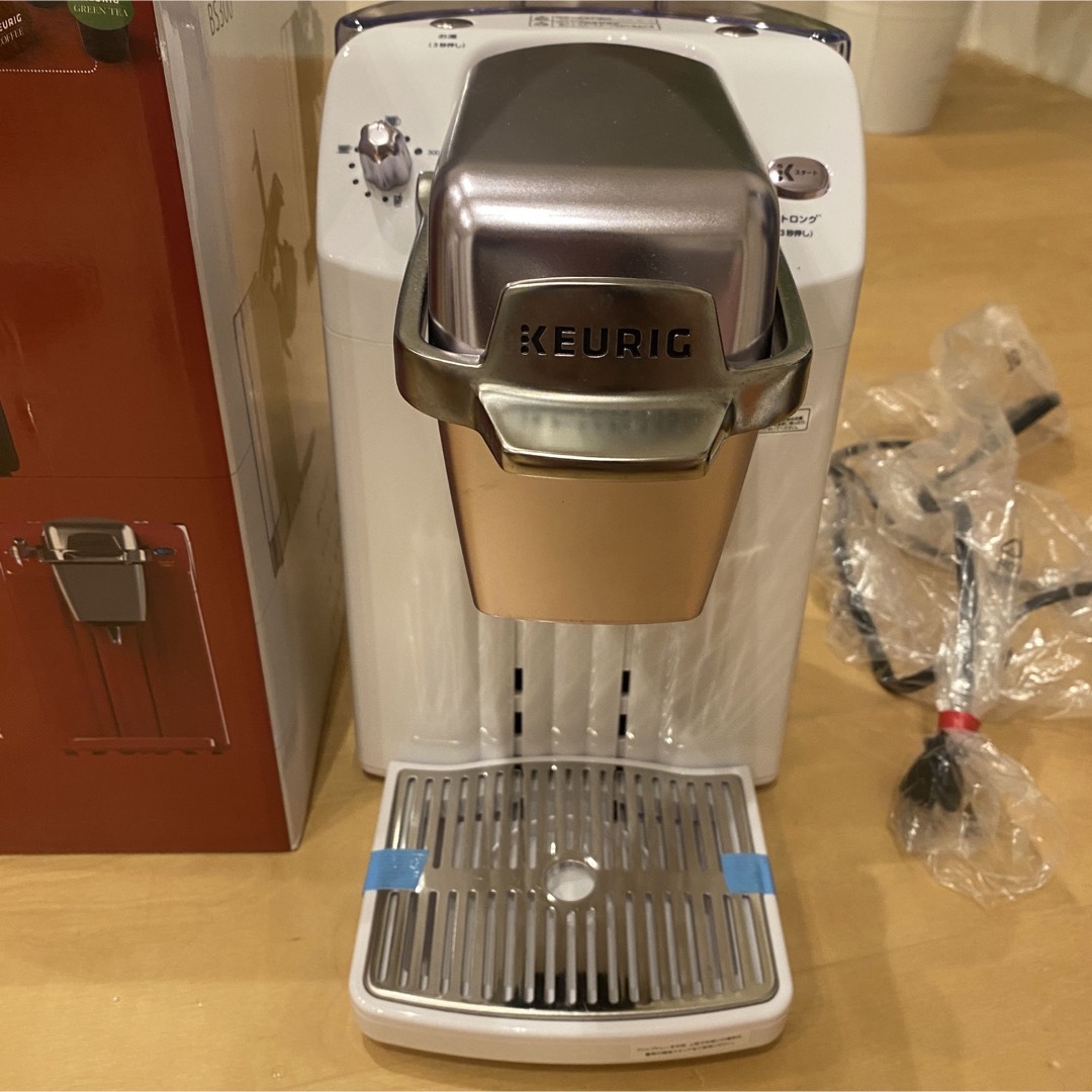 【美品】KEURIG（キューリグ）コーヒーメーカー BS300（W）