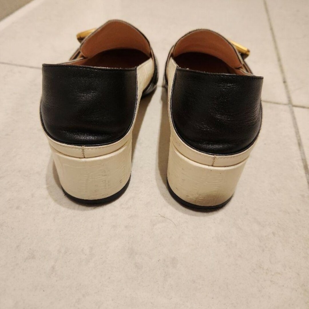 BALLY　スクエアバックルパンプス 5