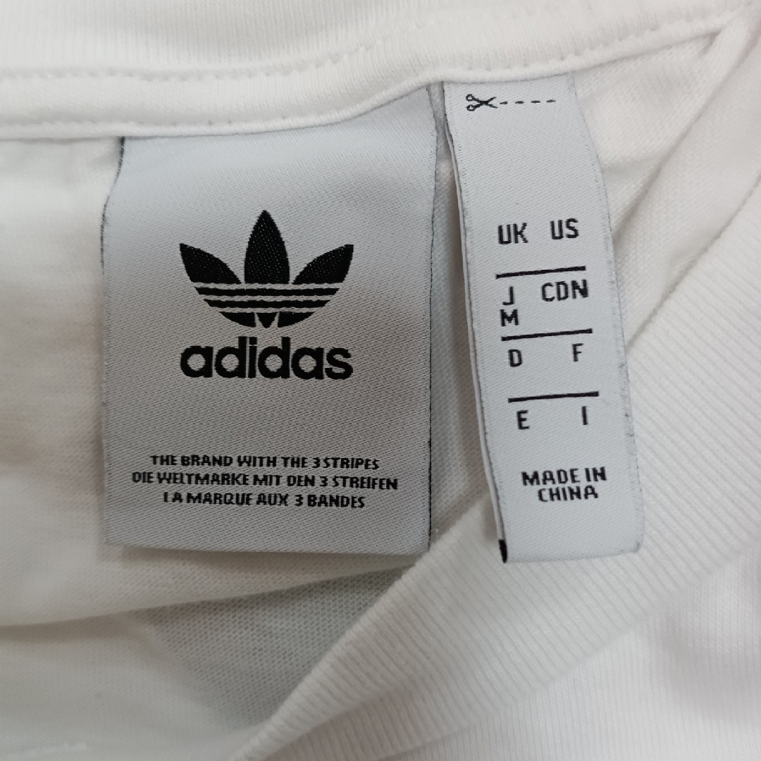 adidas(アディダス)のadidasoriginalsアディダスTシャツ半袖トレフォイルホワイトサイズM メンズのトップス(Tシャツ/カットソー(半袖/袖なし))の商品写真