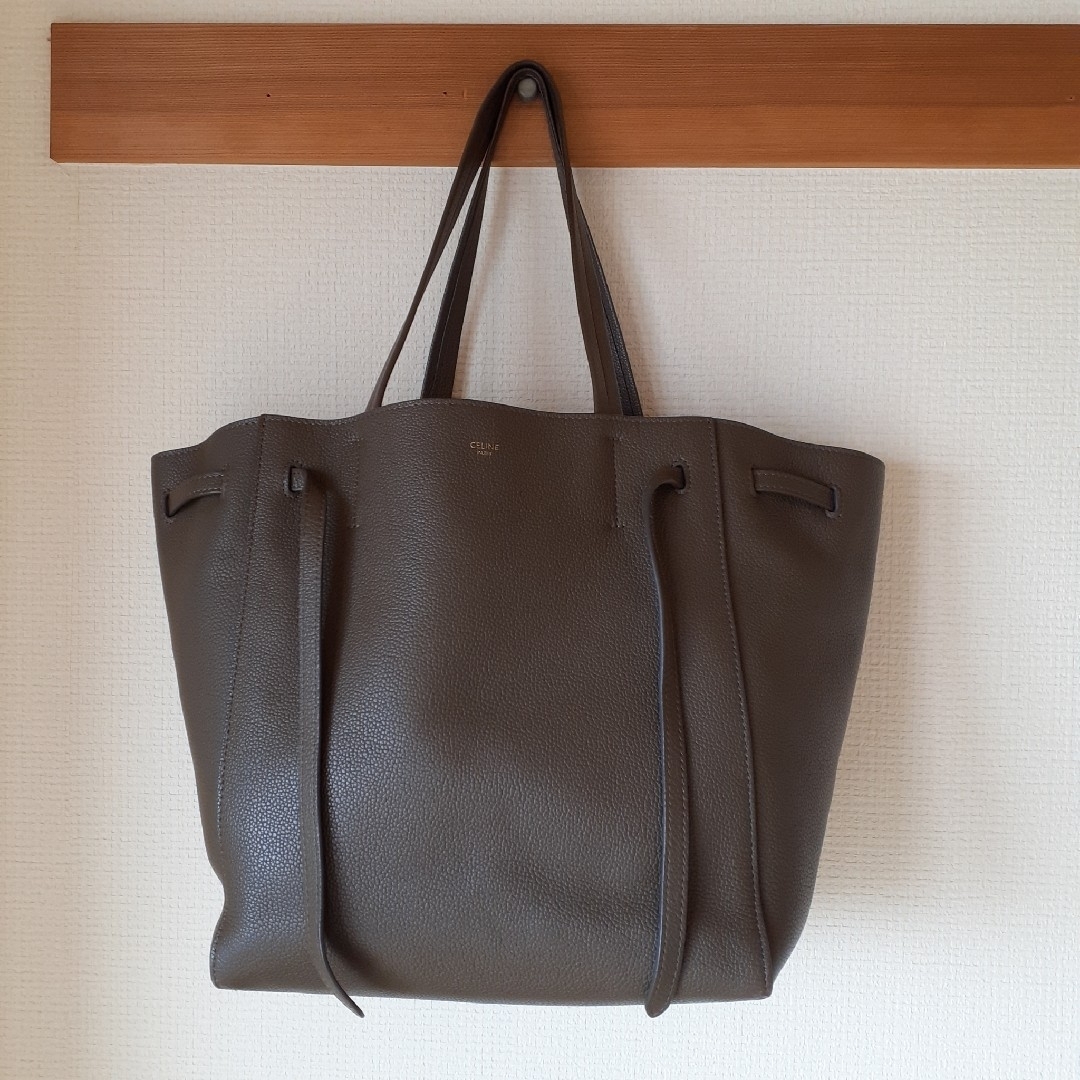 celine(セリーヌ)のセリーヌ　カバファントムスモール　　トープ レディースのバッグ(トートバッグ)の商品写真