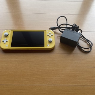 ニンテンドースイッチ(Nintendo Switch)のNintendo Switch Lite イエロー(携帯用ゲーム機本体)