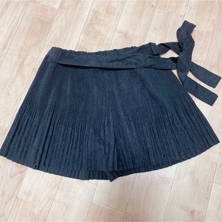 ザラ(ZARA)のZARA プリーツショートパンツ(ショートパンツ)