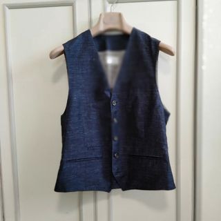 ブルネロクチネリ(BRUNELLO CUCINELLI)の極美品 ブルネロクチネリ ネイビー  46 ベスト ジレ メンズ(ベスト)