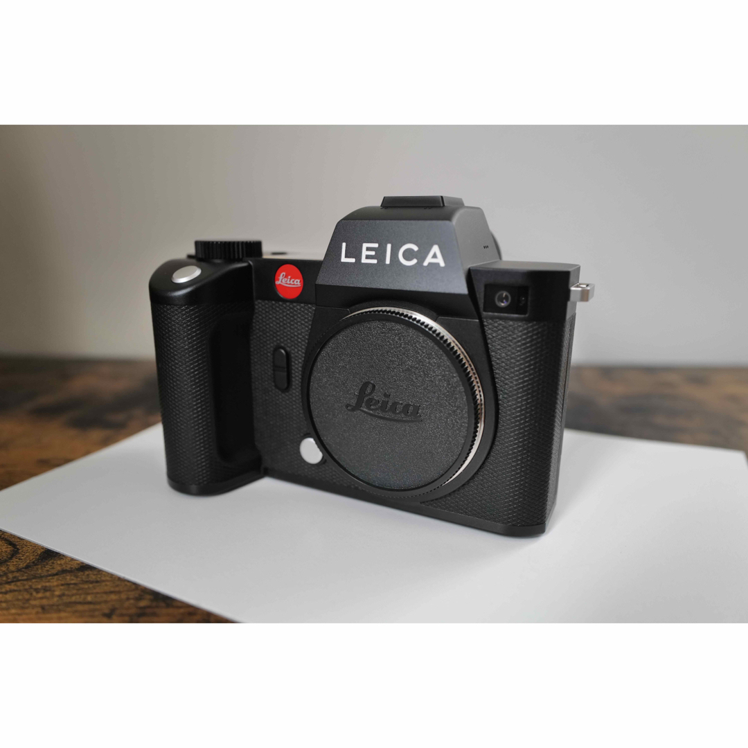 LEICA(ライカ)の【週末特価】Leica SL2  ライカ  SL2（純正バッテリー２個） スマホ/家電/カメラのカメラ(ミラーレス一眼)の商品写真