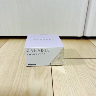 新品未使用　CANADEL プレミアホワイト オールインワン　58g(オールインワン化粧品)