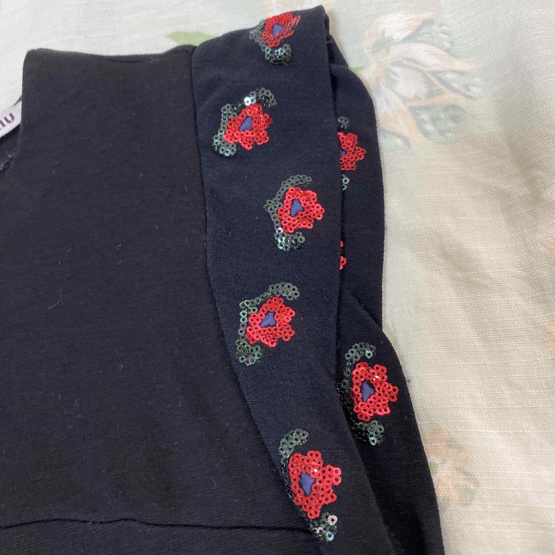 miumiu(ミュウミュウ)のミュウミュウ miumiu スパンコール 花 シャツ ブラウス レディースのトップス(シャツ/ブラウス(半袖/袖なし))の商品写真
