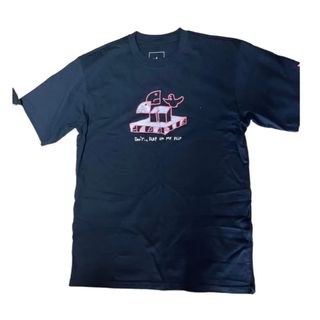 アディダス(adidas)のadidas Tシャツ(Tシャツ/カットソー(半袖/袖なし))