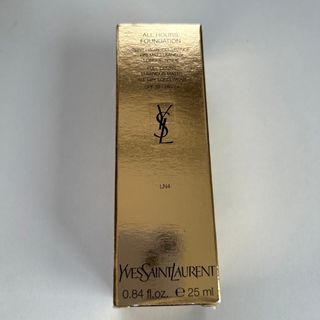 イヴサンローランボーテ(Yves Saint Laurent Beaute)のイヴ・サンローラン　オールアワーズリキッド　LN4 新品未使用(ファンデーション)