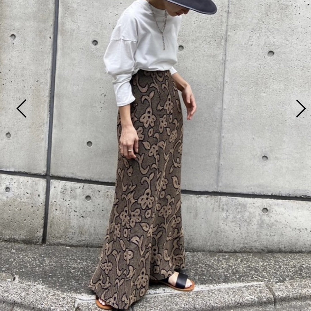 TODAYFUL(トゥデイフル)のSona様専用TODAYFULJacquard Leaf Pencilskirt レディースのスカート(ロングスカート)の商品写真