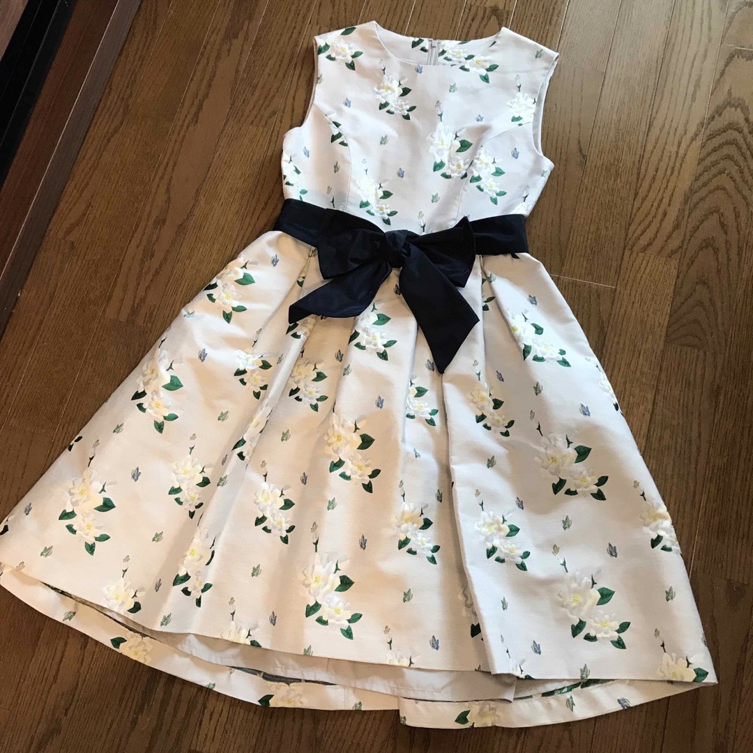 チェスティ 花蝶柄ジャガードワンピース チェスティ 花蝶柄ジャガードワンピース