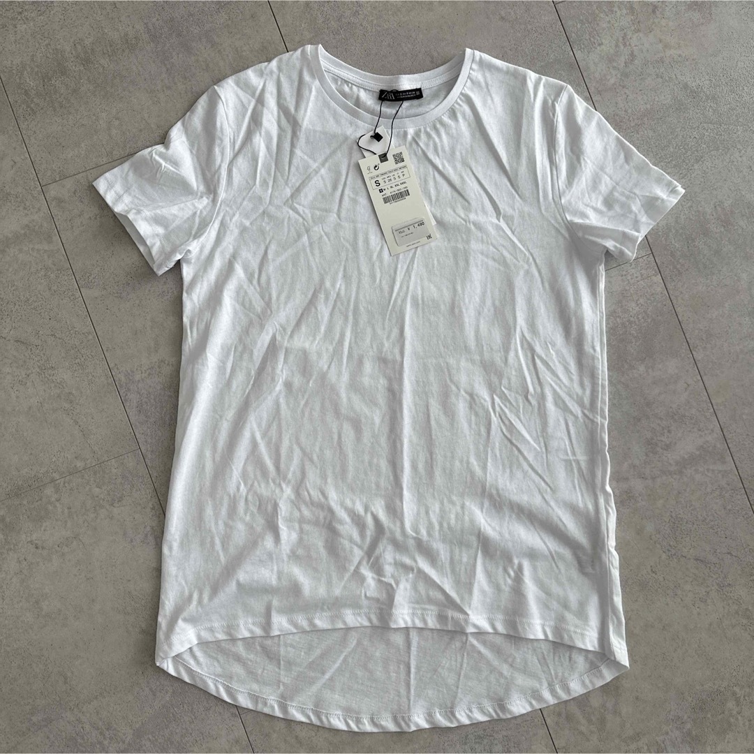 ZARA(ザラ)のzara 半袖Tシャツ レディースのトップス(Tシャツ(半袖/袖なし))の商品写真