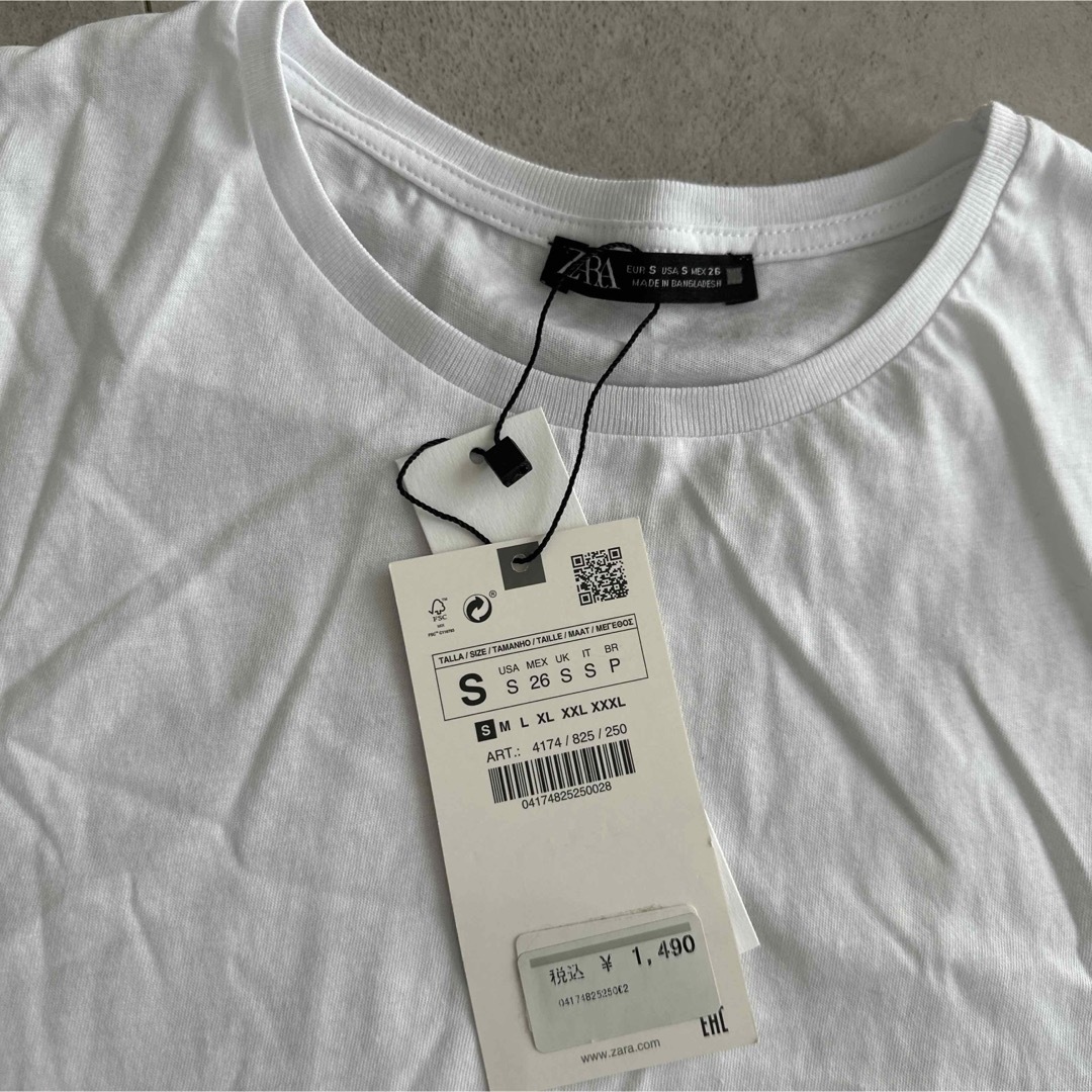 ZARA(ザラ)のzara 半袖Tシャツ レディースのトップス(Tシャツ(半袖/袖なし))の商品写真