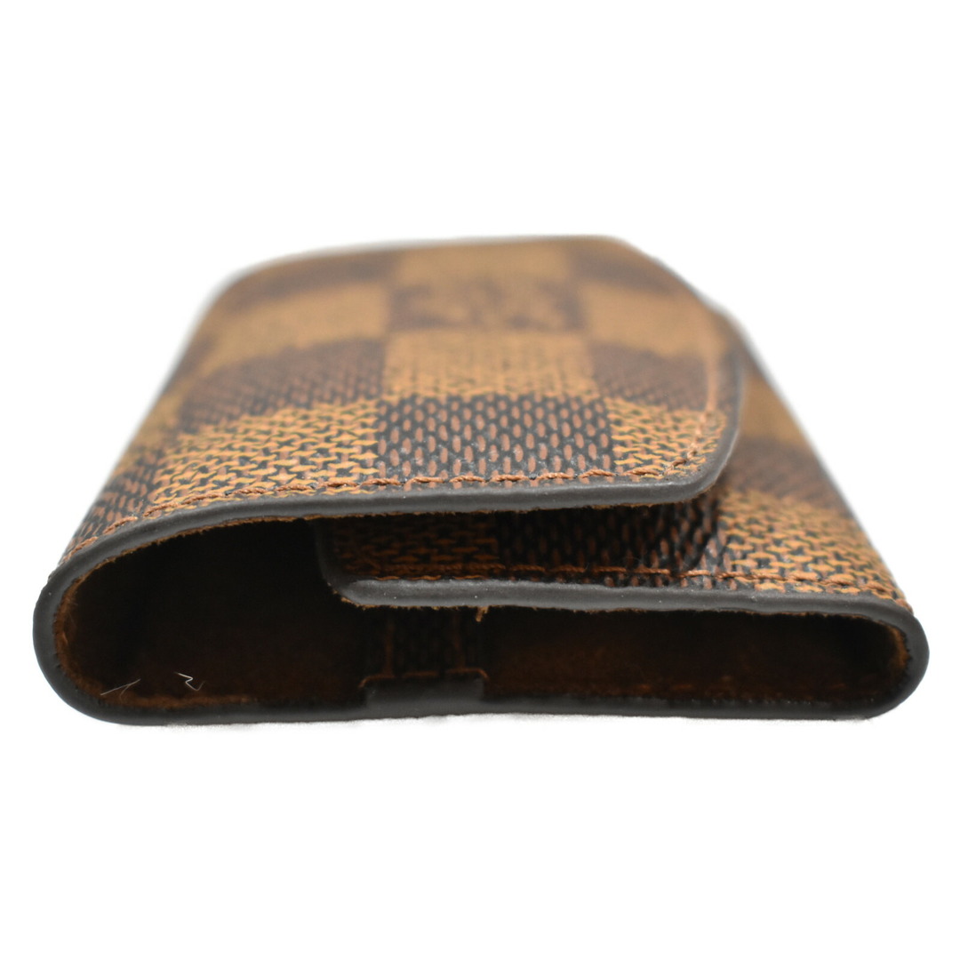 LOUIS VUITTON(ルイヴィトン)の【セット商品】 LOUISVUITTON
ブトンドゥマンシェット・シャンゼリゼ カフス　 M65044 ダミエエベヌ/ブラウン系、ブラック系 ポーチ：コーティングキャンバス カフス　ビジネス　シンプル　おしゃれ　メンズ　人気　ギフト 【中古】松山久万ノ台店 レディースのファッション小物(その他)の商品写真