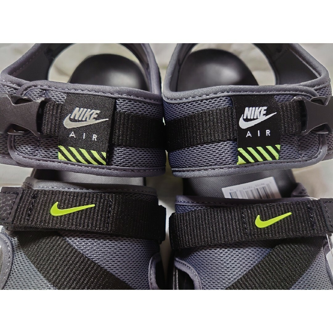 NIKE(ナイキ)の★完売★新品★エアマックスサンダル★２８cmＵＳ：１０★黒ＸグレーＸ蛍光イエロー メンズの靴/シューズ(サンダル)の商品写真