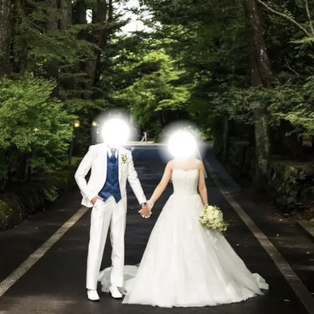 送料無料 白 タキシード 上下 紺 ベスト ネクタイ 結婚式 花婿 セット