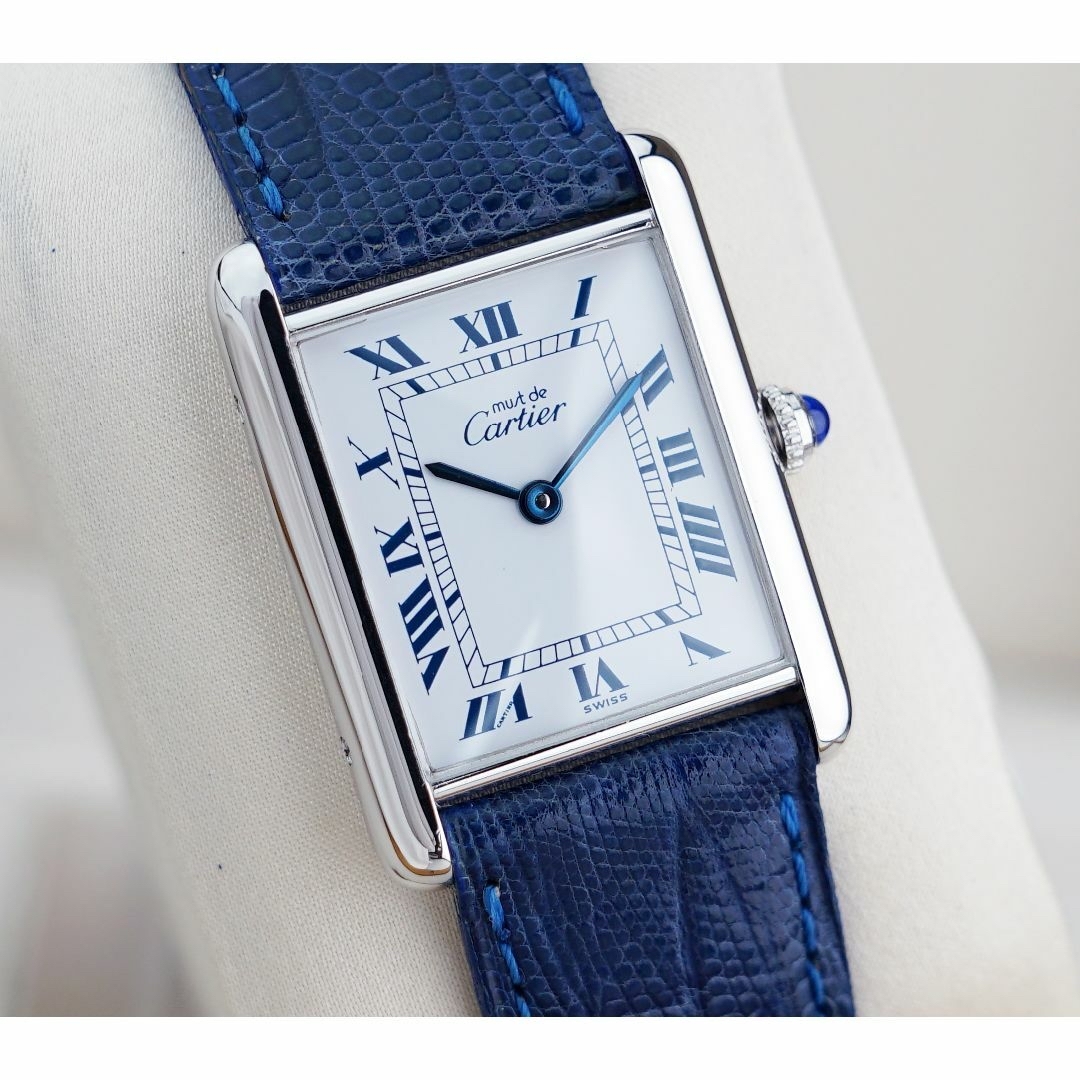 Cartier(カルティエ)のカルティエ マスト タンク シルバー ブルーローマン LM Cartier メンズの時計(腕時計(アナログ))の商品写真