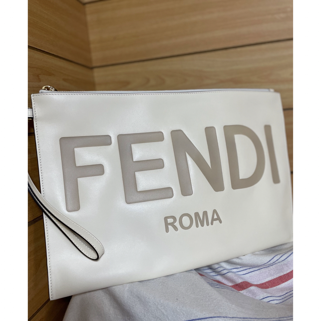 FENDI ローマフラットスリムクラッチ ラージ