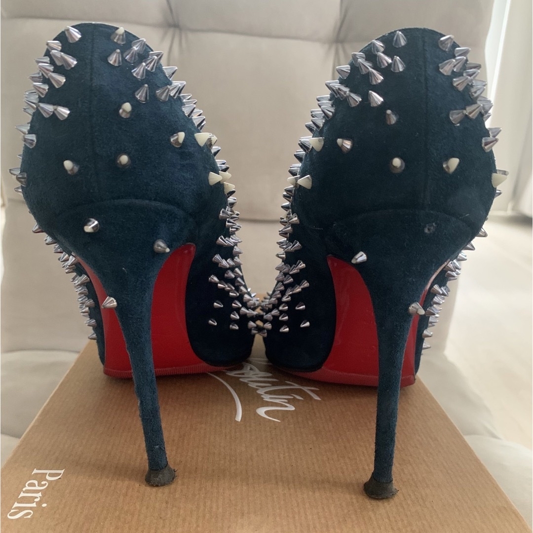 Christian Louboutin(クリスチャンルブタン)のルブタン ネイビー　シルバースタッズ パンプス 36 レディースの靴/シューズ(ハイヒール/パンプス)の商品写真