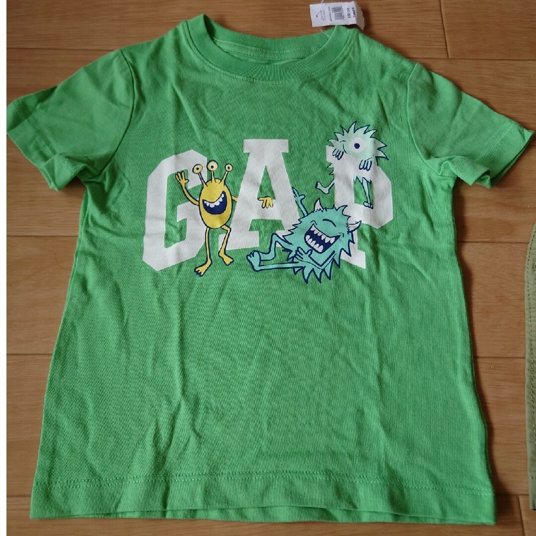 babyGAP(ベビーギャップ)のbabyGAP  Tシャツ＆半ズボン　size100 キッズ/ベビー/マタニティのキッズ服男の子用(90cm~)(Tシャツ/カットソー)の商品写真