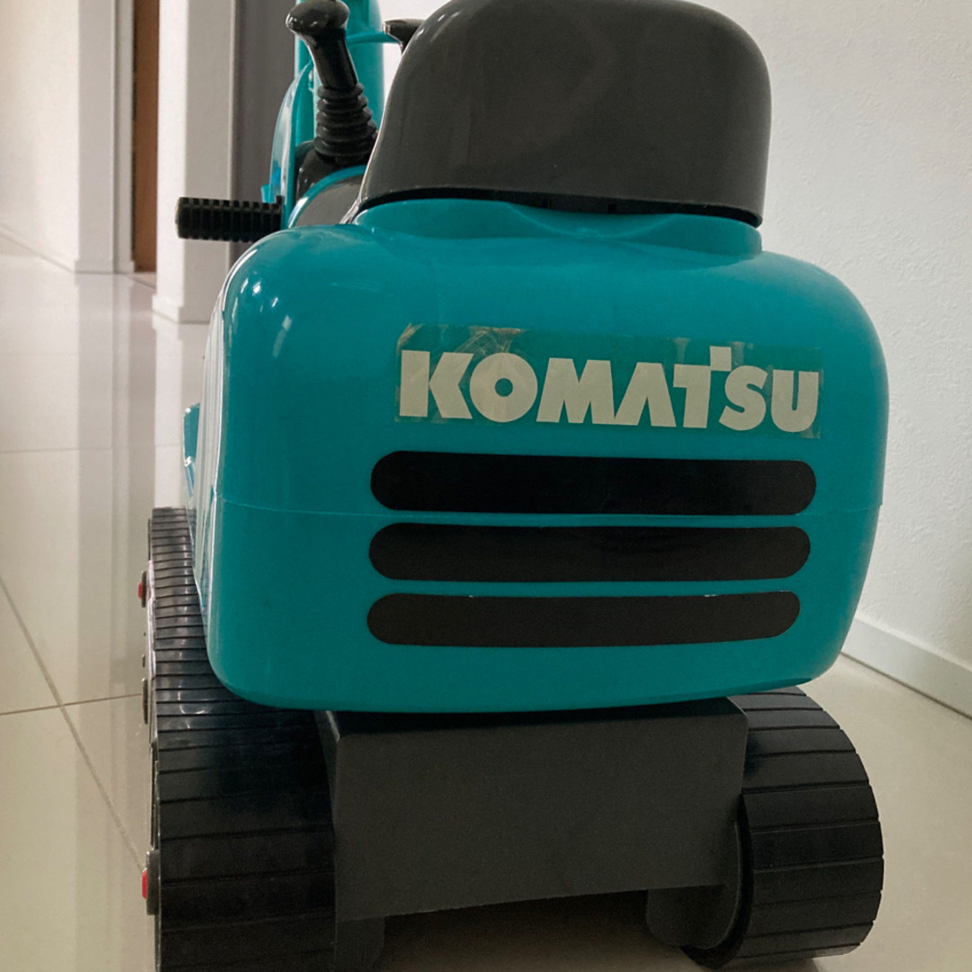 【ジャンク品】komatsu ショベルカー キッズ/ベビー/マタニティのおもちゃ(電車のおもちゃ/車)の商品写真