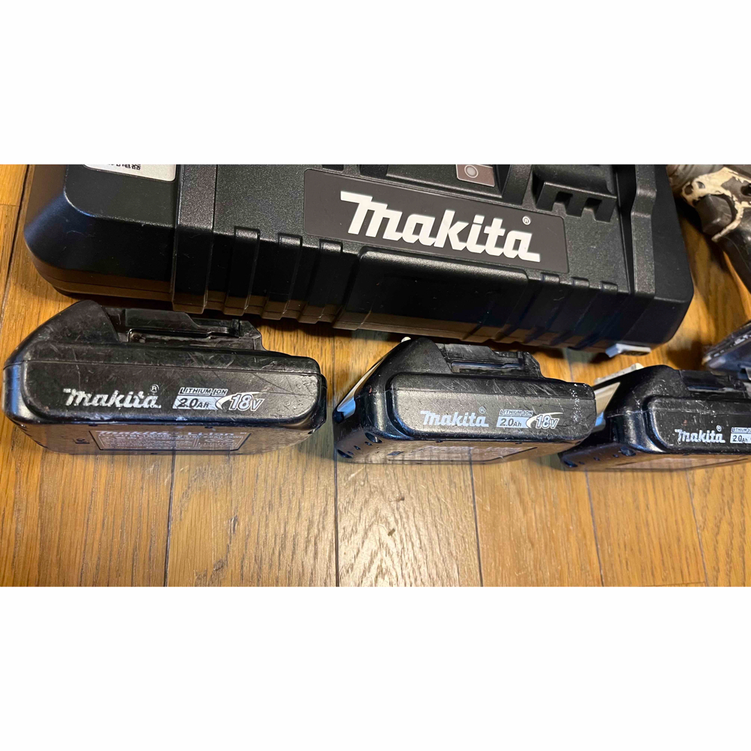 Makita(マキタ)の★マキタ18v 2口充電器 2.0バッテリー3個　インパクト本体ジャンク★ その他のその他(その他)の商品写真