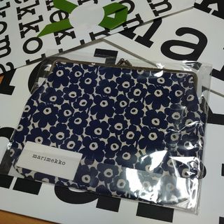 マリメッコ(marimekko)のマリメッコ　がま口ポーチ　ミニミニウニッコ　新品(ポーチ)